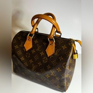 Vintage (2002) Louis Vuitton Speedy 25 EXCELLENT condition!